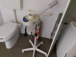 1#7919 Arredi e attrezzature per trattamenti estetici