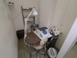 1#7919 Arredi e attrezzature per trattamenti estetici