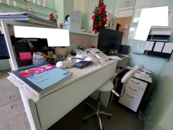 1#7919 Arredi e attrezzature per trattamenti estetici