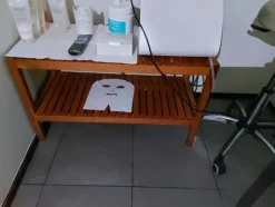 1#7919 Arredi e attrezzature per trattamenti estetici