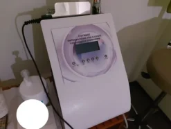 1#7919 Arredi e attrezzature per trattamenti estetici