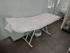 1#7919 Arredi e attrezzature per trattamenti estetici