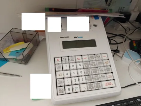 1#7919 Arredi e attrezzature per trattamenti estetici