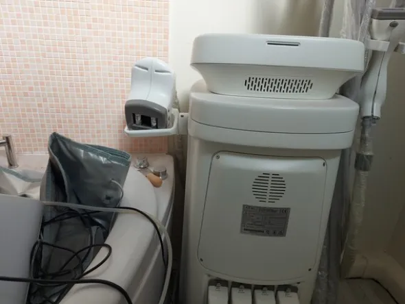 1#7919 Arredi e attrezzature per trattamenti estetici