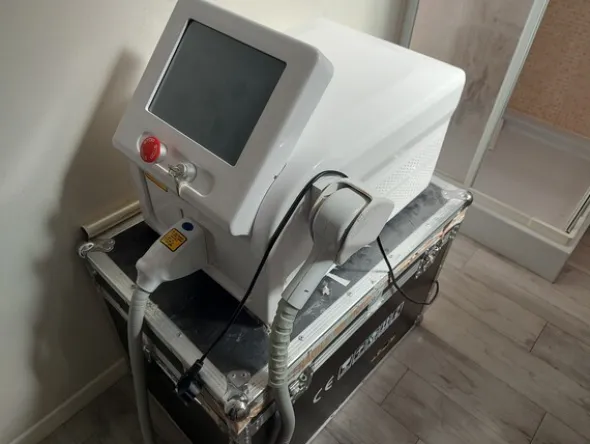 1#7919 Arredi e attrezzature per trattamenti estetici