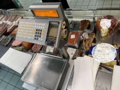 7#7940 Arredi e attrezzature reparto alimentari