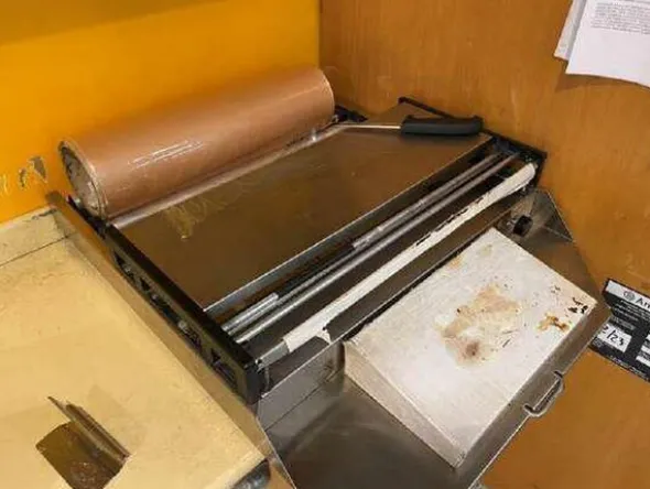 7#7940 Arredi e attrezzature reparto alimentari
