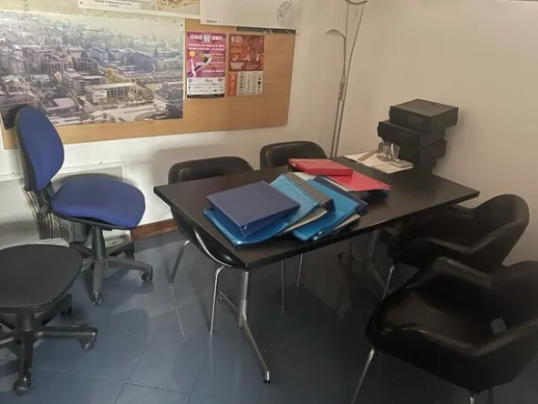 8#7931 Arredi e attrezzature ufficio
