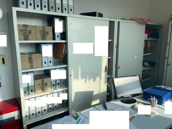 8#7931 Arredi e attrezzature ufficio