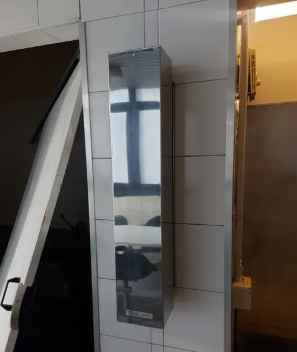 84#7922 Arredi e complementi di arredo per mensa aziendale