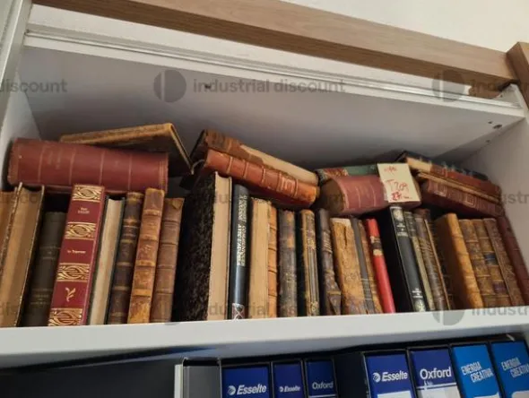 26#8790 Arredi e Complementi di arredo griffati