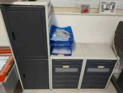 5#8080 Arredi ed attrezzatura da ufficio