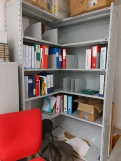 5#8080 Arredi ed attrezzatura da ufficio