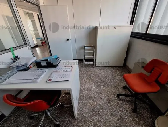 112#9186 Arredi ed attrezzatura per ufficio
