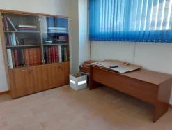 47#7341 Arredi ed attrezzatura ufficio