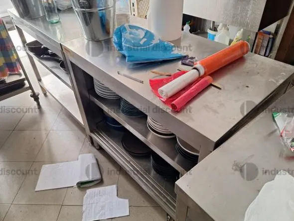 1#9102 Arredi ed attrezzature da cucina