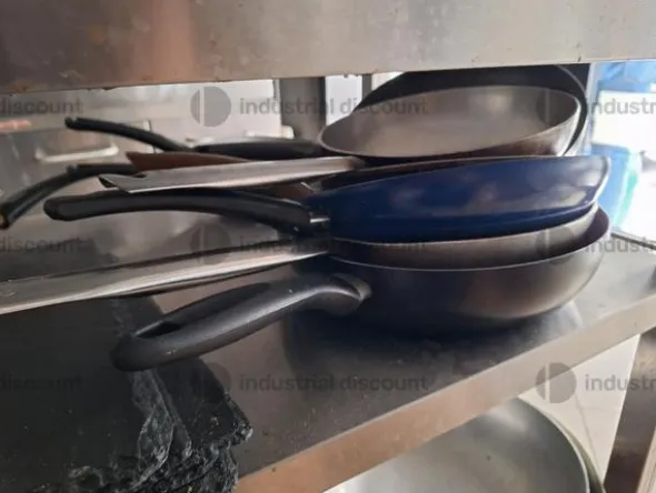 1#9102 Arredi ed attrezzature da cucina
