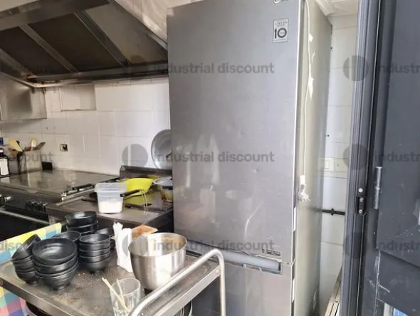 1#9102 Arredi ed attrezzature da cucina