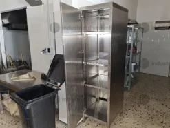 3#8808 Arredi ed attrezzature da laboratorio di pasticceria e prodotti da bar