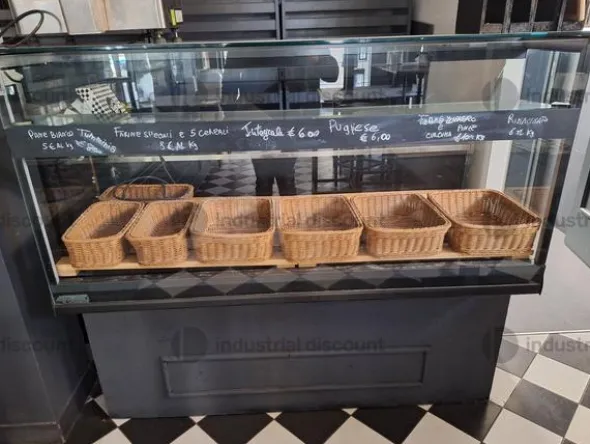 2#8808 Arredi ed attrezzature da laboratorio di pasticceria e prodotti da bar