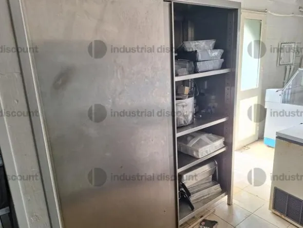 3#10023 Arredi ed attrezzature da ristorante