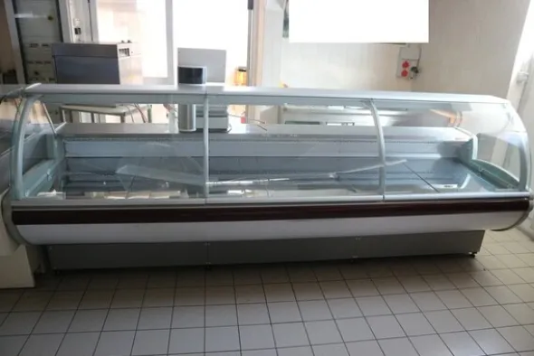 1#7252 Arredi ed attrezzature per supermercato