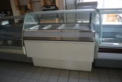 1#7252 Arredi ed attrezzature per supermercato