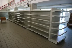 1#7252 Arredi ed attrezzature per supermercato