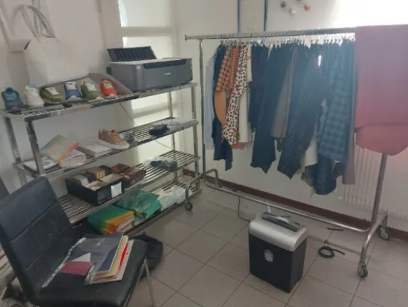 1#8503 Arredi ed attrezzature varie per attivita' commerciale
