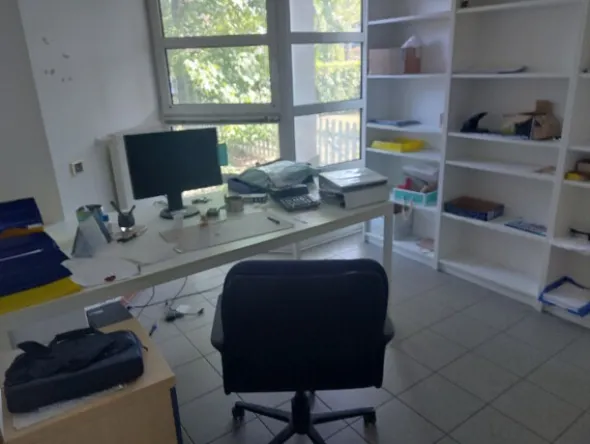 1#8503 Arredi ed attrezzature varie per attivita' commerciale