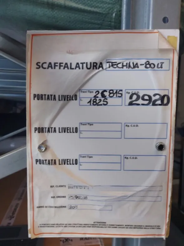 1#8503 Arredi ed attrezzature varie per attivita' commerciale