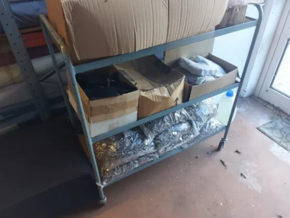 1#8503 Arredi ed attrezzature varie per attivita' commerciale