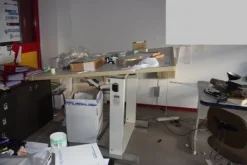 7#7624 Arredi e macchine da ufficio