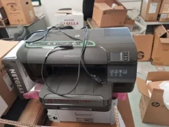 21#8242 Arredi e macchine elettroniche da ufficio.