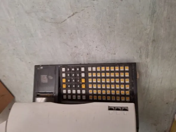 21#8242 Arredi e macchine elettroniche da ufficio.