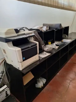 1#8510 Arredi e macchine elettroniche da ufficio