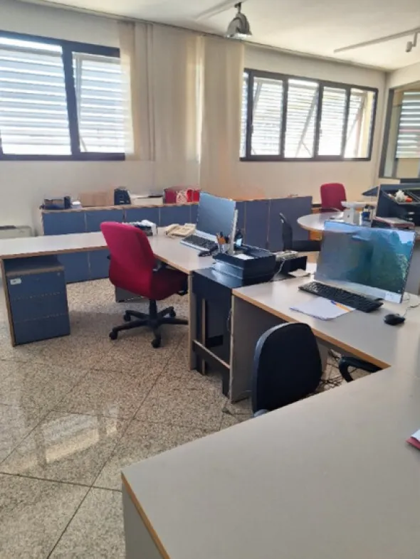 1#8510 Arredi e macchine elettroniche da ufficio