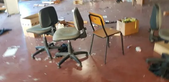 17#4206 Arredi per laboratorio cucito