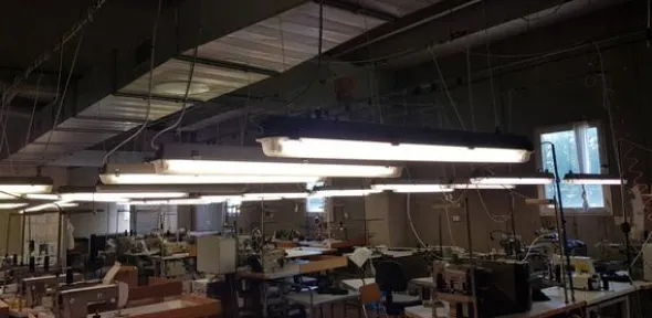 17#4206 Arredi per laboratorio cucito