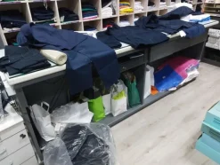 1#8597 Arredi per negozio