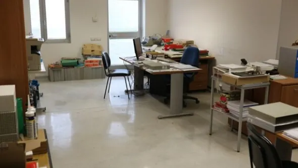 12#6880 Arredi per ufficio