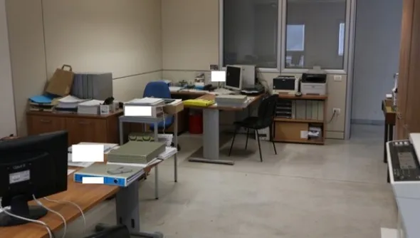 12#6880 Arredi per ufficio