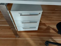1#8119 Arredi per ufficio e negozio