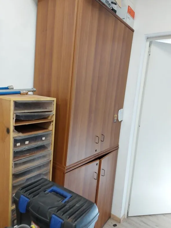 10#8011 Arredi per ufficio e spogliatoi