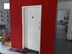 3#7700 Arredi ufficio e infissi