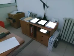 3#7700 Arredi ufficio e infissi