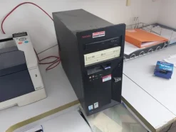 3#7700 Arredi ufficio e infissi