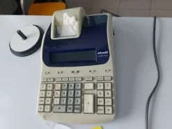 3#7700 Arredi ufficio e infissi