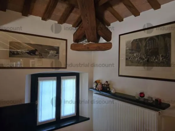 1#10228 Arredo abitazione