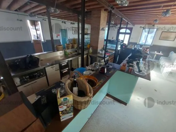1#9424 Arredo bar ed attrezzature elettroniche e arredi
